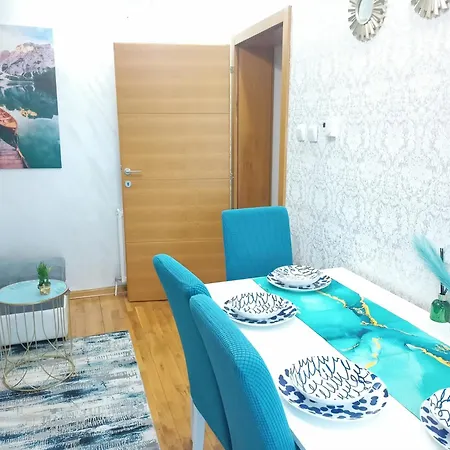 Hill Lux Apartament *