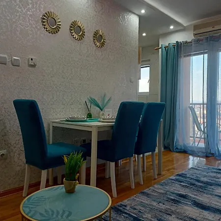 Hill Lux Apartament *