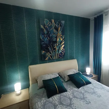 Apartament Hill Lux *