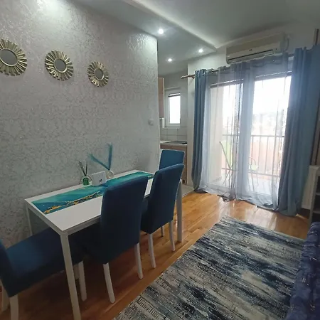 Apartament Hill Lux *